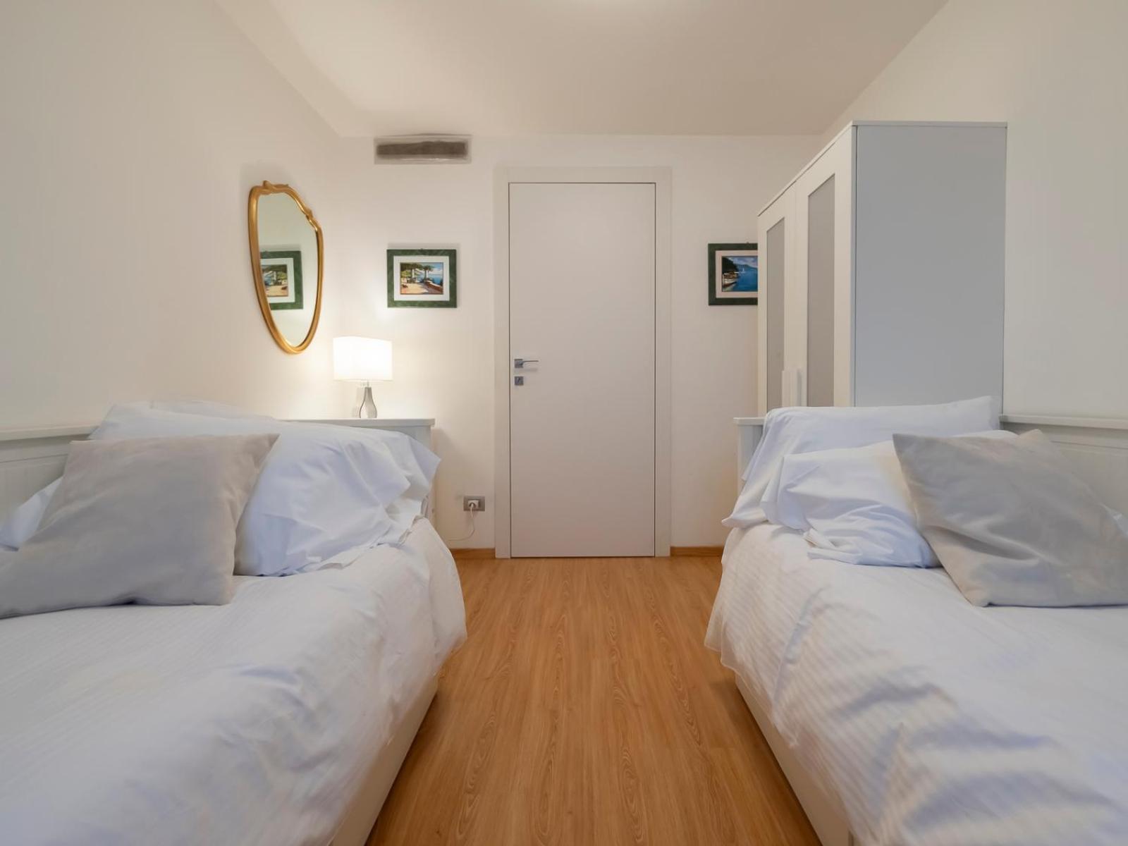 Xenia - Luxury & Elegant Penthouse In Life Apartment Mailand